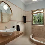 Villa Artblue *