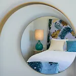 Artblue Villa *