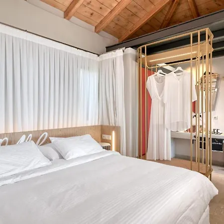 Villa Artblue Tsoukaládhes