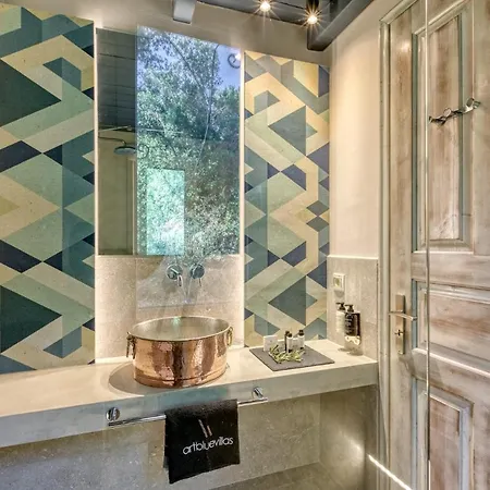 Artblue Villa *