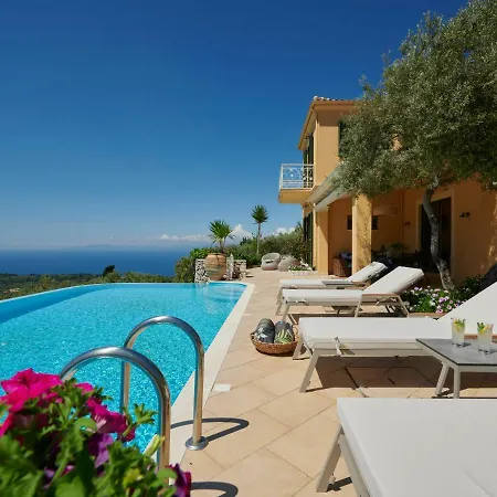 Artblue Villa Tsoukaladhes